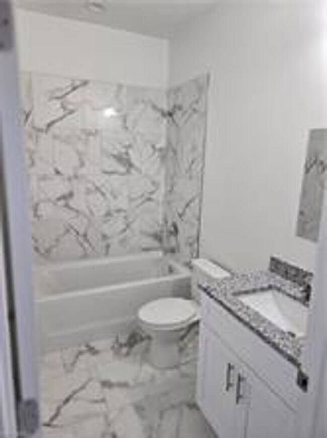 Building Photo - ASK US ABOUT FREE RENT!! NEW CONTRUCTION 2...
