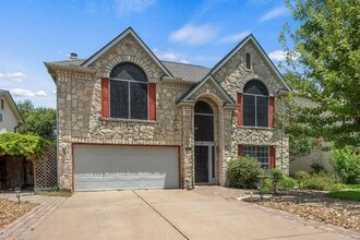 Building Photo - 1901 Lobelia Dr