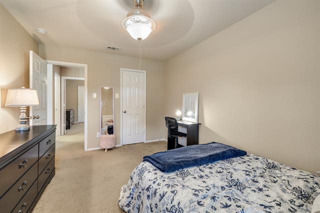 Building Photo - 5640 Lincolnwood Dr