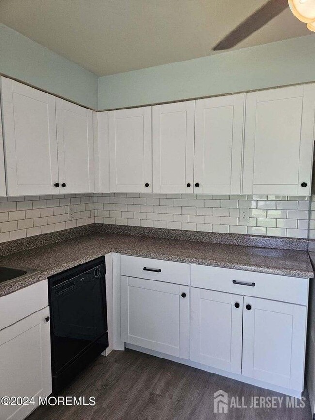 Building Photo - 405 Cynthia Ct