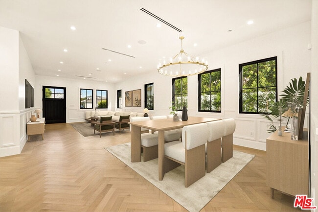 Building Photo - 4539 Longridge Ave