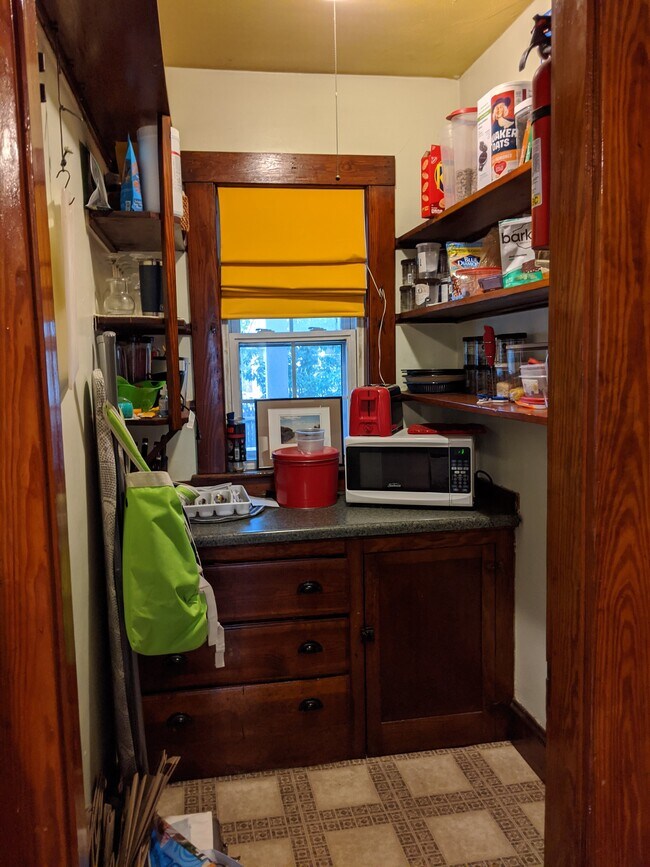 Building Photo - 6 Bagnal St