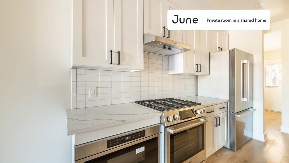 Building Photo - Room in Shared 3 bed/2.5 bath home in Columbia Heights