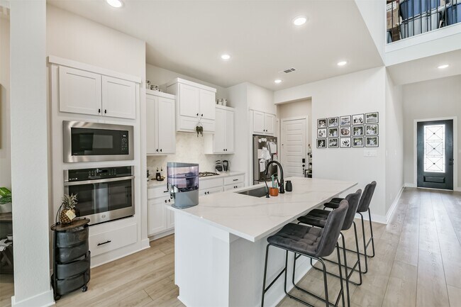 Building Photo - 9243 Trimble Lndg Dr