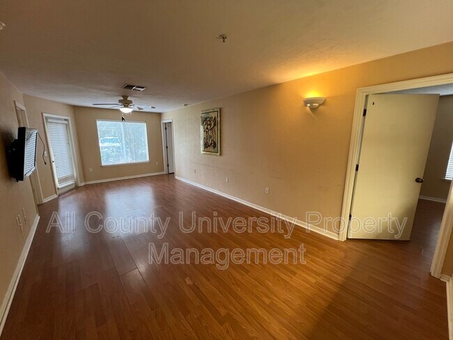Building Photo - 4000 SW 23rd St