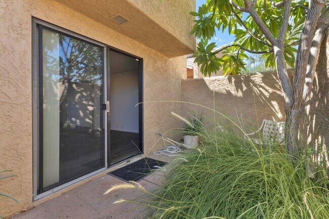 Building Photo - 73416 Irontree Dr