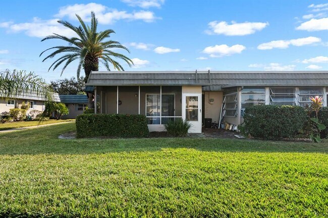 Building Photo - 1802 Bedford Terrace