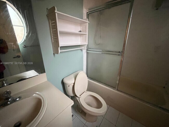 Building Photo - 4952 Tradewinds Ter