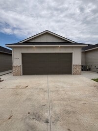 Building Photo - 1010 N Kansas St