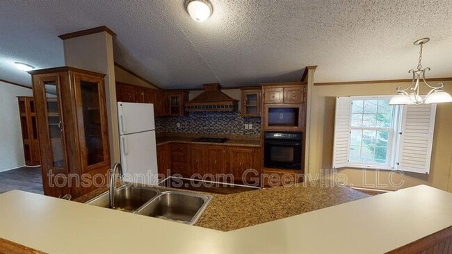 Building Photo - 509 Greywood Dr
