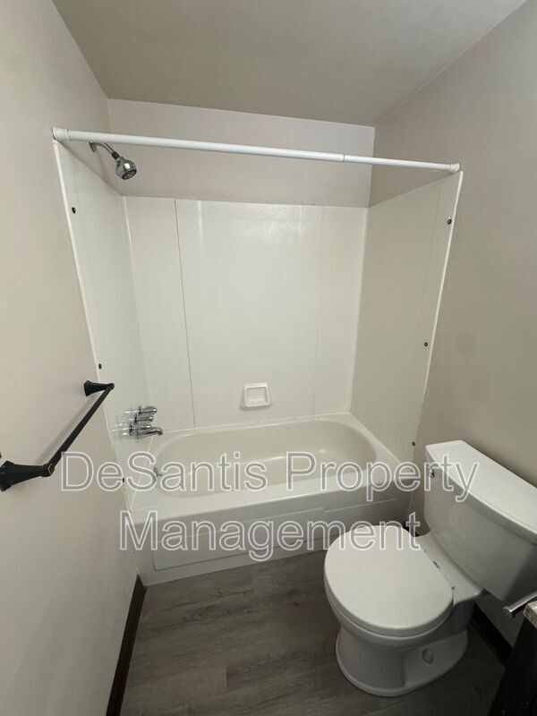 Building Photo - 415 Lunar Ln