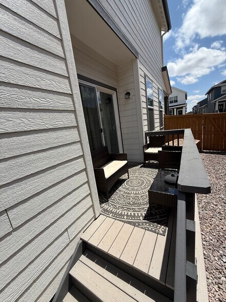 Building Photo - 535 Cottonwood Ave