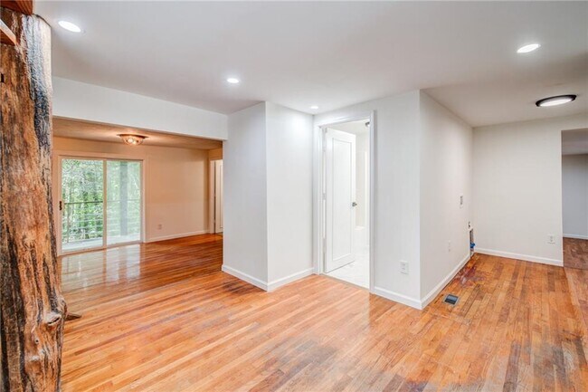 Building Photo - 5574 Hardscrabble Rd