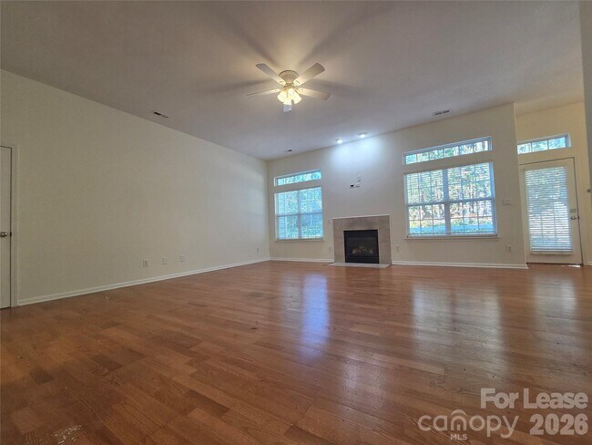 Building Photo - 112 Spring Grove Dr