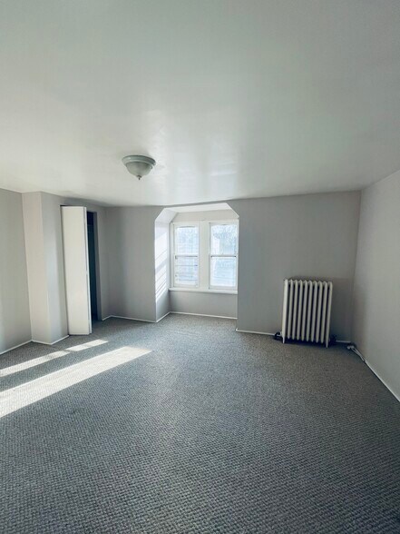 Main bedroom on 3rd floor - 3513 W Allegheny Ave