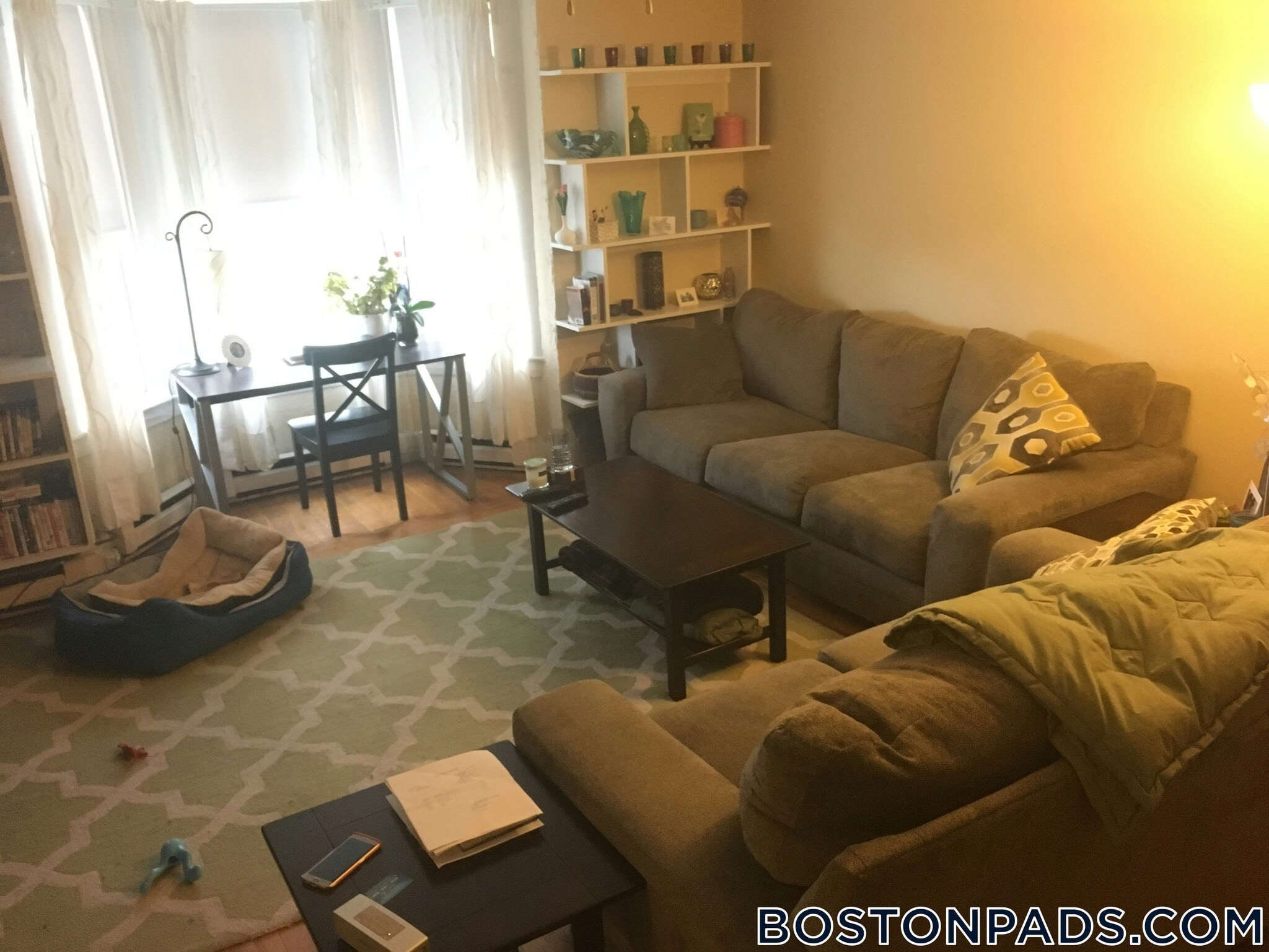 Building Photo - 506 E Broadway