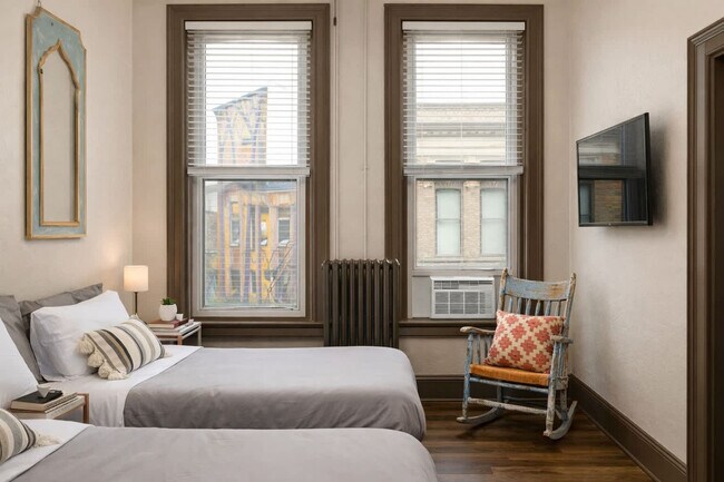 Building Photo - 101 Algoma Blvd