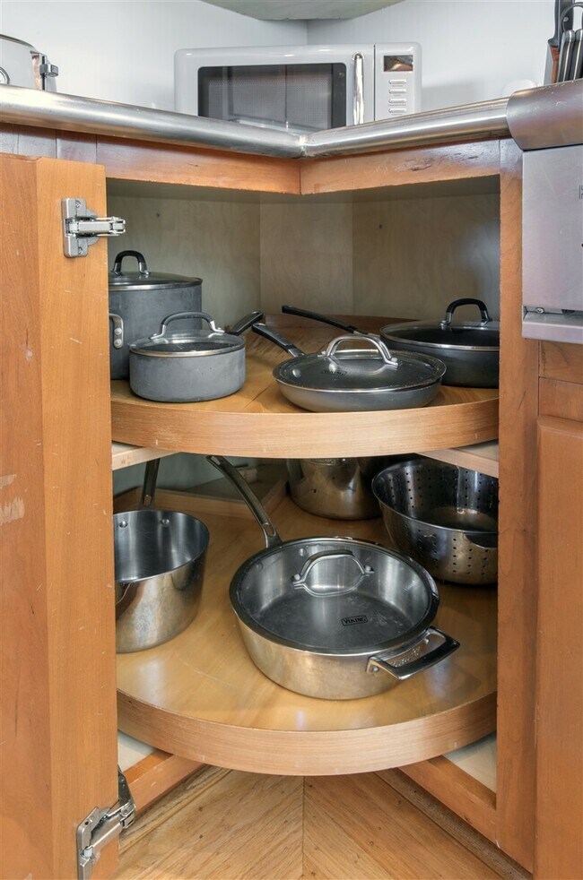 Building Photo - 180 St Germain Ave