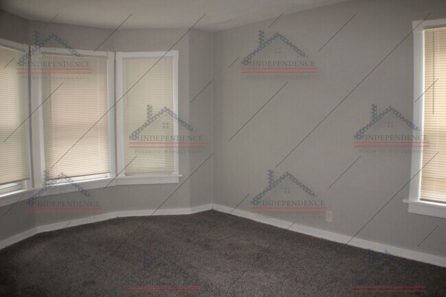 Building Photo - Illinois Estate: New Year, New Home: 50% O...