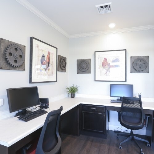 Building Photo - 620 S Oakland Ave