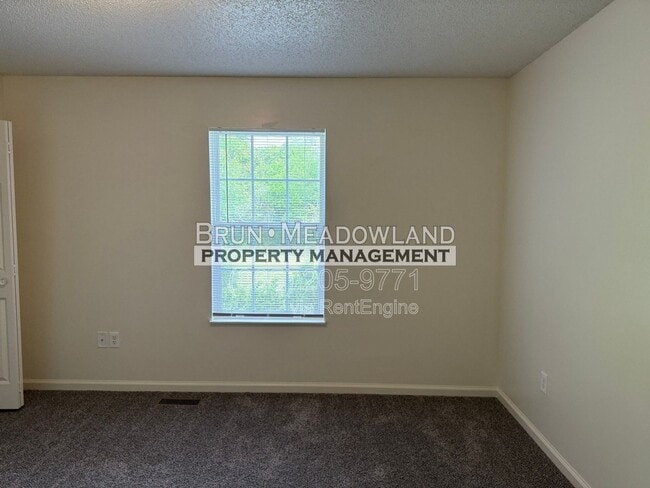 Building Photo - 5622 Boxwood Garden Way