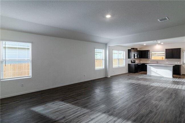 Building Photo - 744 Xanadu Dr