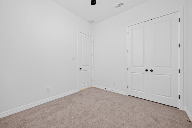 Building Photo - 23639 Red Rowan Ln