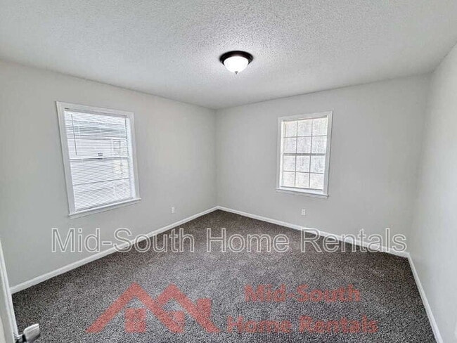 Building Photo - 3231 Harvester Ln