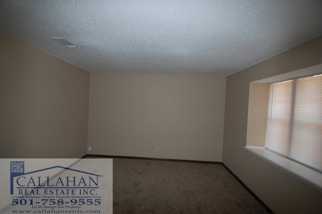 Building Photo - Home in the heart of Sherwood