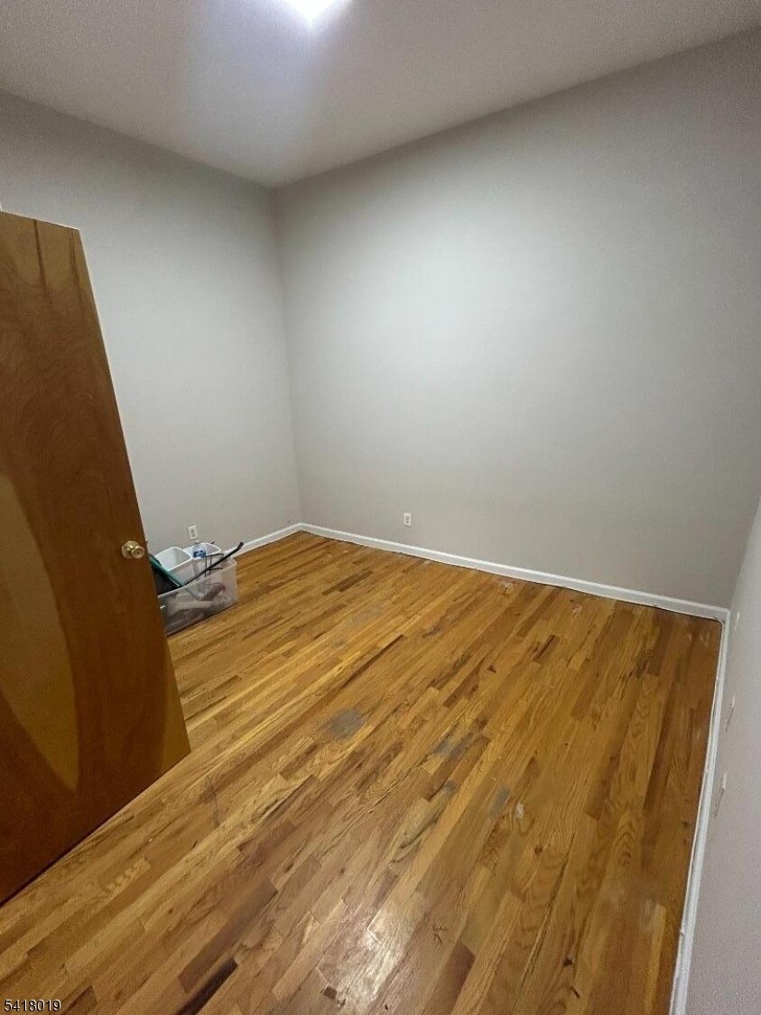 Building Photo - 26-28 Ferry St