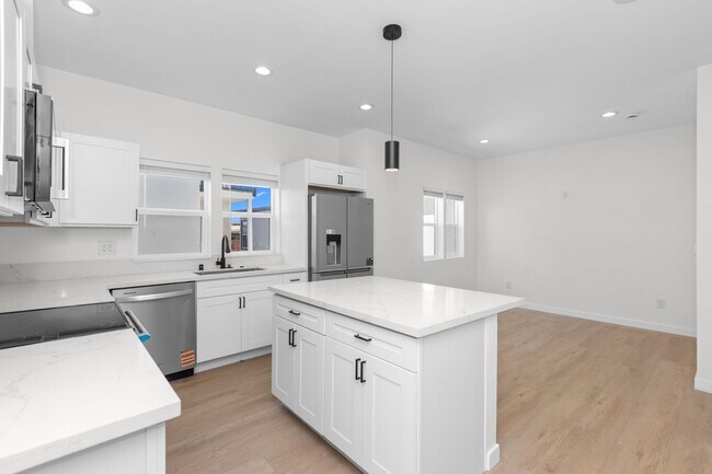 Building Photo - 6413 Richard St