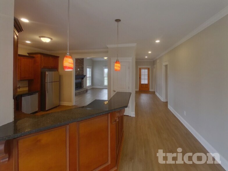 Building Photo - 1306 Crescent Ridge Drive