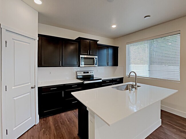 Building Photo - 17612 42nd Avenue Court E