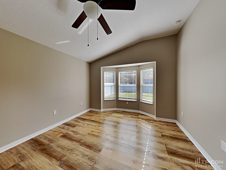 Building Photo - 15822 Pond Rush Ct