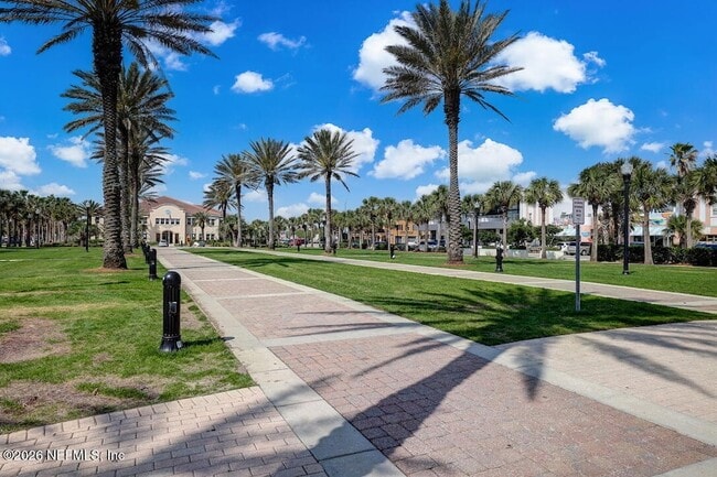 Building Photo - 905 2nd St N