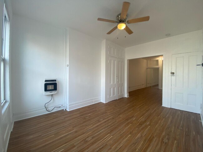 Building Photo - 411 Adams St