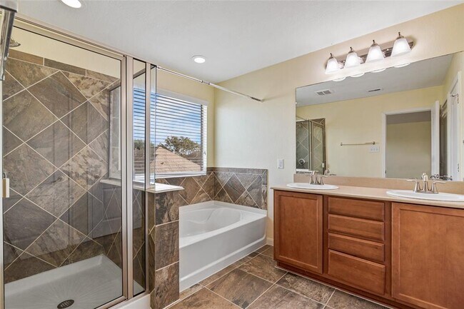 Building Photo - 26218 Riley Glen Dr