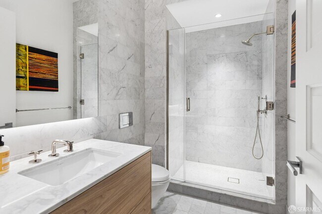 Building Photo - 2121 Webster St