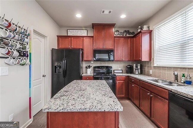 Building Photo - 2344 Attewood Dr