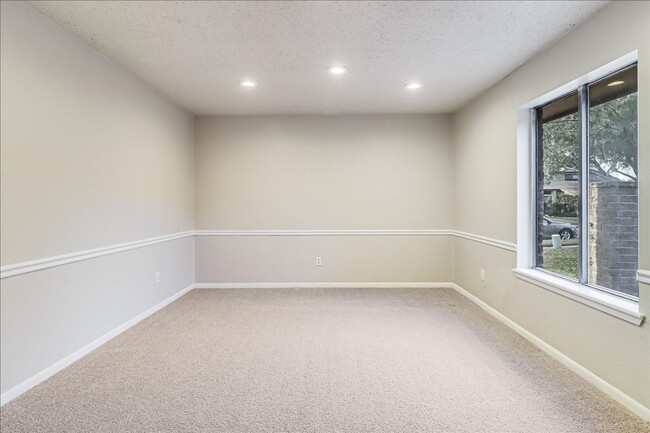 Building Photo - 5518 Sarazen Dr