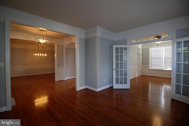 Building Photo - 44136 Riverpoint Dr