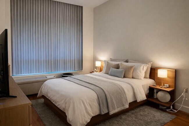 Building Photo - 1 Shore Ln