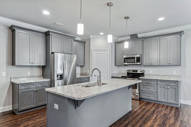 Building Photo - 2381 Belmont Dr