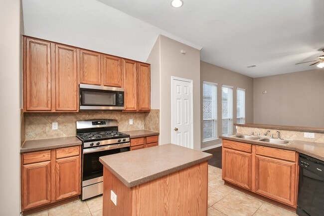 Building Photo - 4918 Jarl Ct