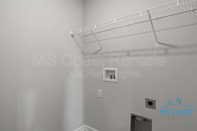 Building Photo - 15236 Cypress Way