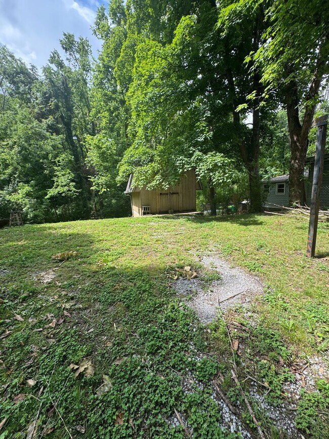 Building Photo - Updated 3BR/2BA home in South Nashville!