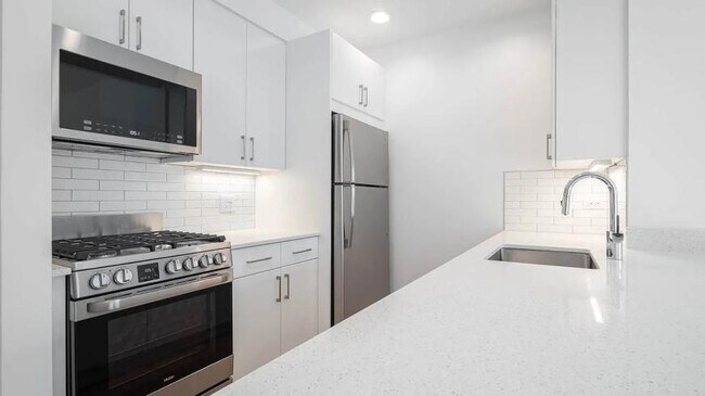 Building Photo - 1 bedroom in NEW YORK NY 10014