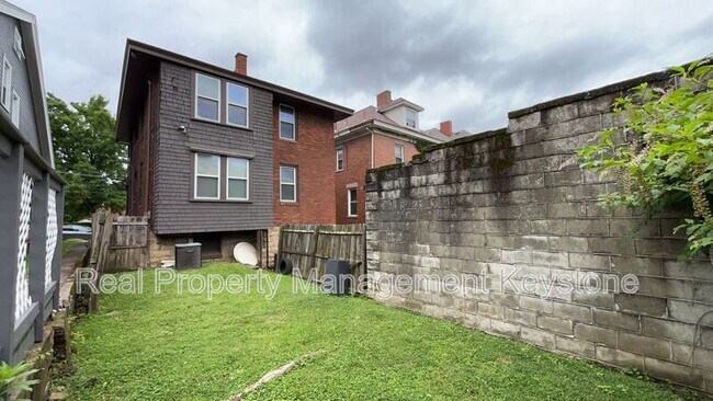 Building Photo - 3518-3520 Campus Street