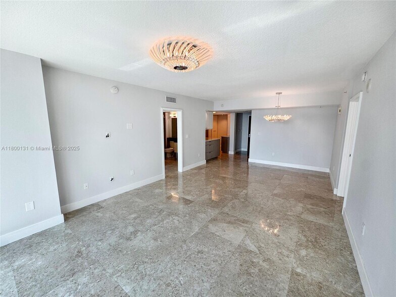 Building Photo - 31 SE 5th St