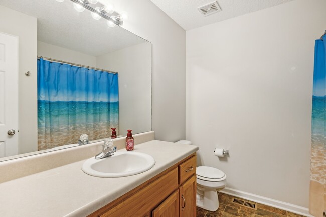 Building Photo - 1307 Bluebonnet Dr